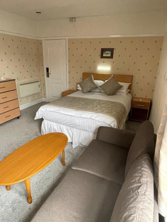 Oyo Queens Hotel, Skegness Pier ภายนอก รูปภาพ