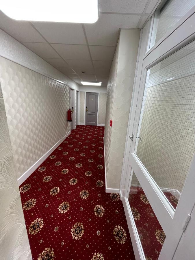 Oyo Queens Hotel, Skegness Pier ภายนอก รูปภาพ