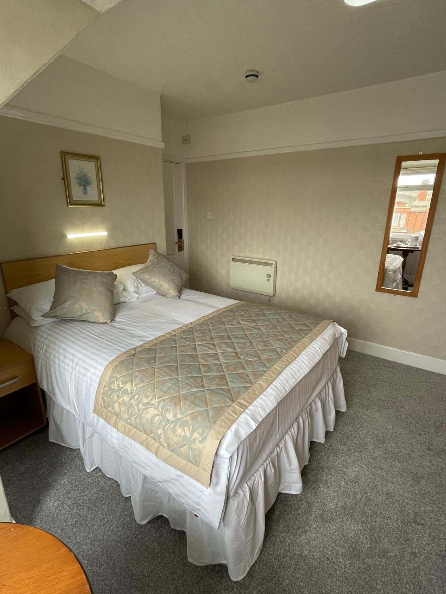 Oyo Queens Hotel, Skegness Pier ห้อง รูปภาพ