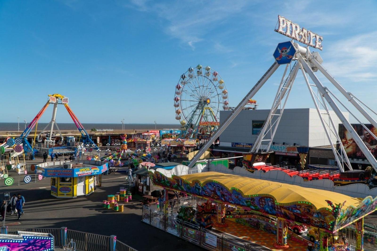 Oyo Queens Hotel, Skegness Pier ภายนอก รูปภาพ